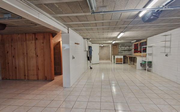 Maison à vendre    4 pièces •  Boucé