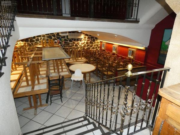 Local Professionnel et commercial à vendre à Gerzat dans le Puy-de-Dôme (63360), ref : 13352/377   
Centre ville