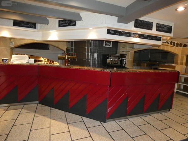 Local Professionnel et commercial à vendre à Gerzat dans le Puy-de-Dôme (63360), ref : 13352/377   
Centre ville