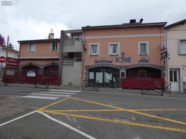 Local Professionnel et commercial à vendre à Gerzat dans le Puy-de-Dôme (63360), ref : 13352/377   
Centre ville
