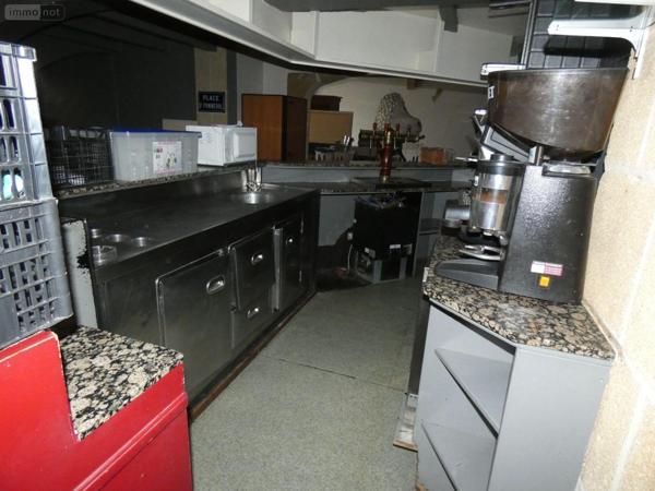 Local Professionnel et commercial à vendre à Gerzat dans le Puy-de-Dôme (63360), ref : 13352/377   
Centre ville