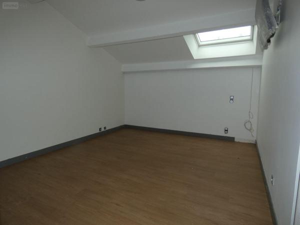 Local Professionnel et commercial à vendre à Gerzat dans le Puy-de-Dôme (63360), ref : 13352/377   
Centre ville