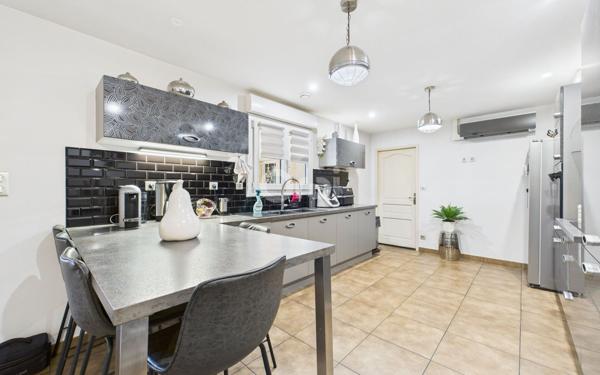 Maison à vendre    4 pièces •  Colombier