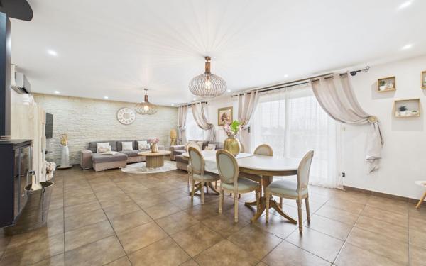 Maison à vendre    4 pièces •  Colombier