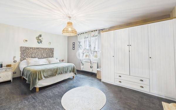 Maison à vendre    4 pièces •  Colombier