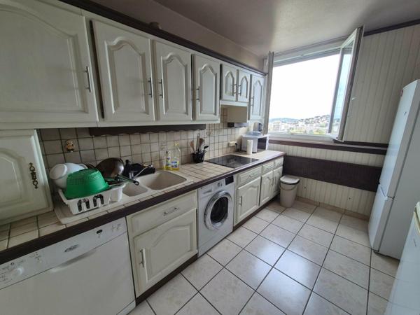 Appartement à SAINT-ETIENNE, 42100 - 4 pièces 75m²