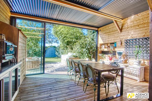 Le Chesnay Rocquencourt - Maison 8 pièces 327 m² au sol sur parcelle de 718 m² avec piscine et double garage automatisé €1 890 000 ** - Référence 27470