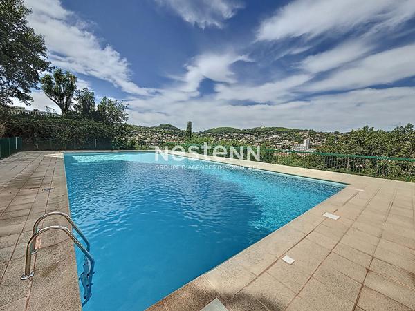 Super Cannes - 2P - 48 m² - Vue mer - Terrasse - Piscine - Parking - Potentiel 3P