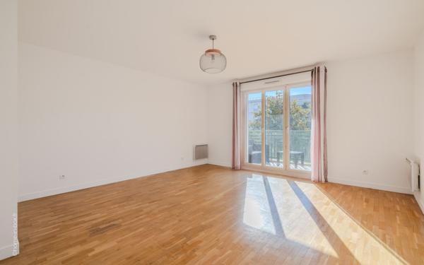 Appartement à vendre    4 pièces • 75,16 m2 Montévrain