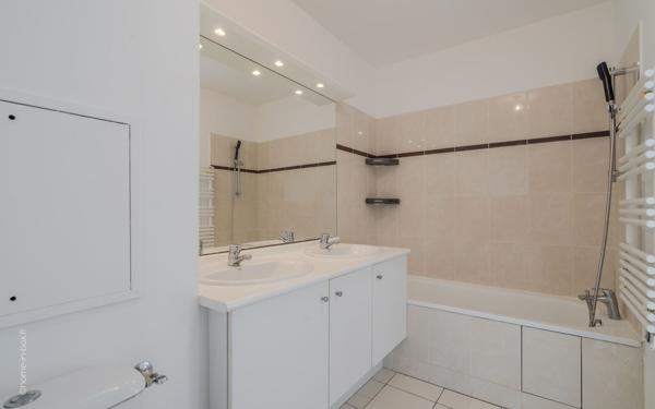 Appartement à vendre    4 pièces • 75,16 m2 Montévrain