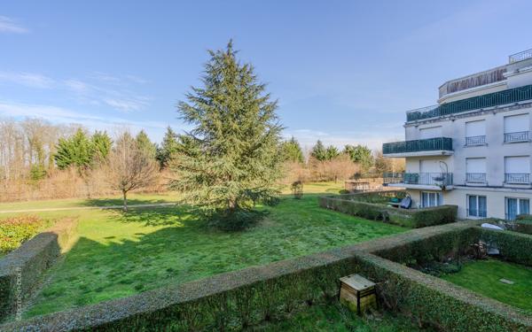 Appartement à vendre    4 pièces • 75,16 m2 Montévrain