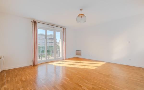 Appartement à vendre    4 pièces • 75,16 m2 Montévrain