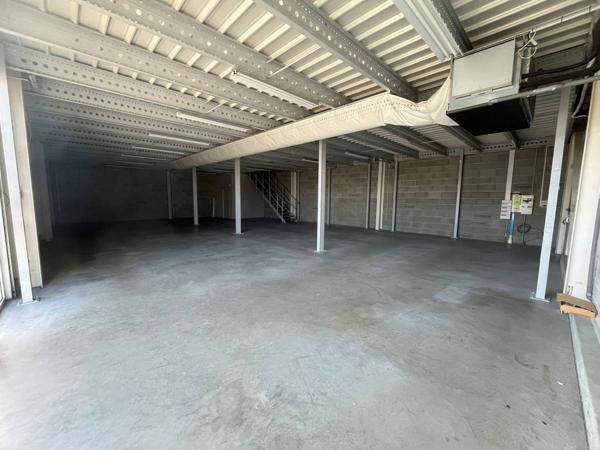 Local commercial environ 400m² sur la commune de Davézieux