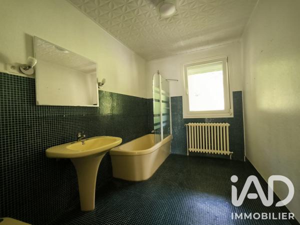 Location maison 5 pièces 116 m² Bogny-sur-Meuse