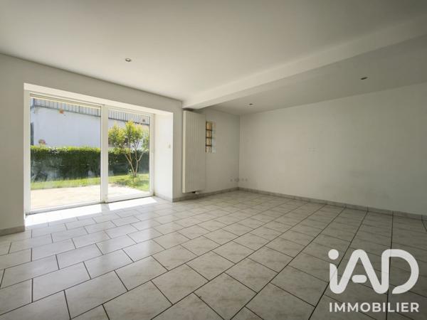 Location maison 5 pièces 116 m² Bogny-sur-Meuse