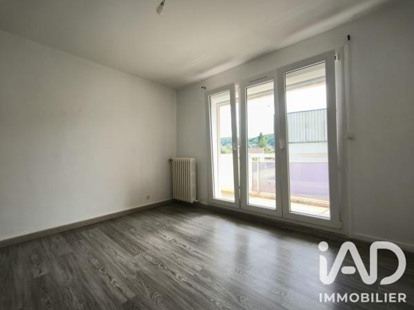 Location maison 5 pièces 116 m² Bogny-sur-Meuse