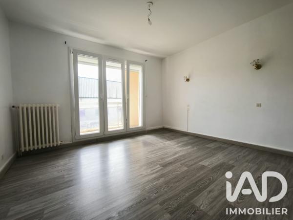 Location maison 5 pièces 116 m² Bogny-sur-Meuse