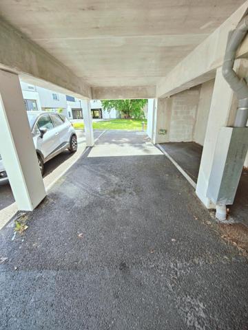 T3 récent.Ascenseur.2 parkings. DPE C. 107 €/mois