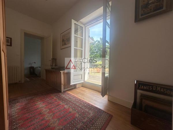 Maison 7 pièce(s) 3 chambre(s) 185 m²