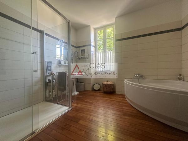 Maison 7 pièce(s) 3 chambre(s) 185 m²