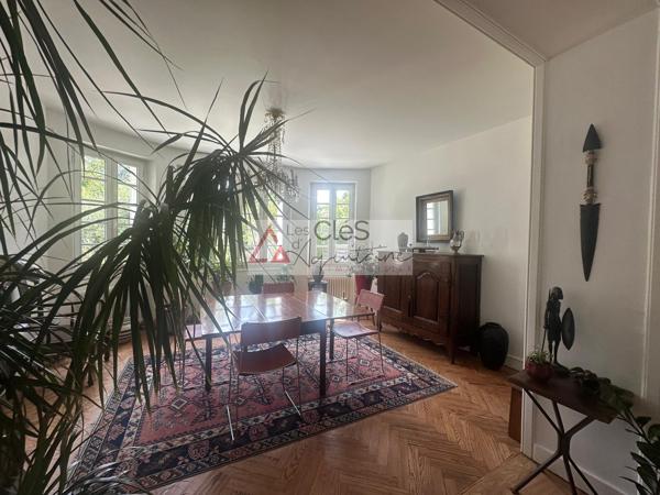 Maison 7 pièce(s) 3 chambre(s) 185 m²