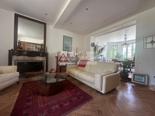 Maison 7 pièce(s) 3 chambre(s) 185 m²