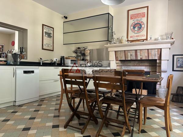 Maison 7 pièce(s) 3 chambre(s) 185 m²