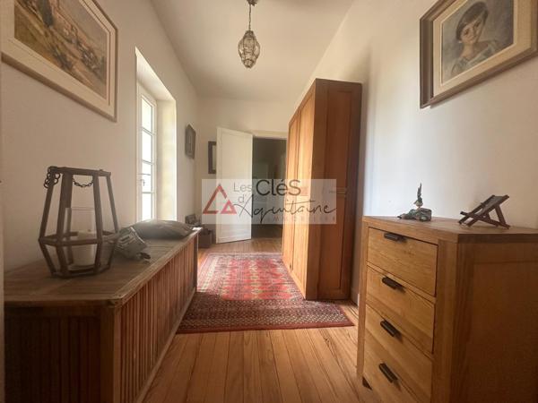 Maison 7 pièce(s) 3 chambre(s) 185 m²