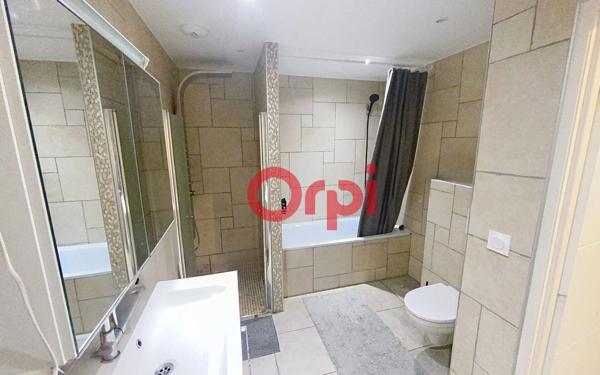 Appartement à louer    4 pièces • 94,09 m2 Feigères