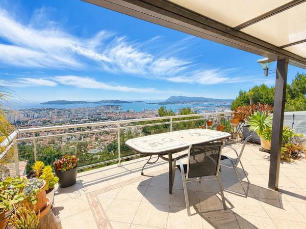 TOULON – Maison de caractère sur les hauteurs du Faron - vue mer panoramique - exposition plein sud