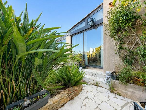 TOULON – Maison de caractère sur les hauteurs du Faron - vue mer panoramique - exposition plein sud