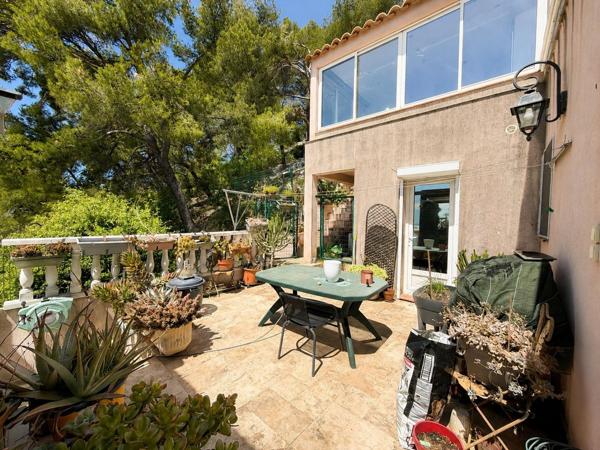 TOULON – Maison de caractère sur les hauteurs du Faron - vue mer panoramique - exposition plein sud