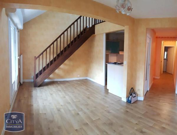 Appartement à louer 4 pièces 71.3m²
