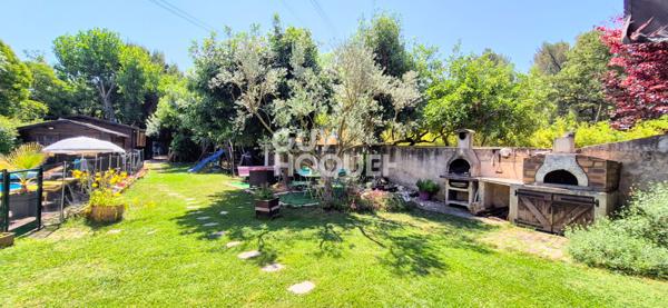 Bouc Bel Air grande maison familiale de 154 m2 sur terrain de 1.216 m2 avec piscine, chalet de 40 m2