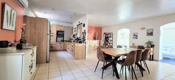 Bouc Bel Air grande maison familiale de 154 m2 sur terrain de 1.216 m2 avec piscine, chalet de 40 m2