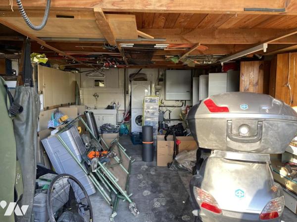 Maison plain pied rénovée 2 chambres, grand garage, piscine