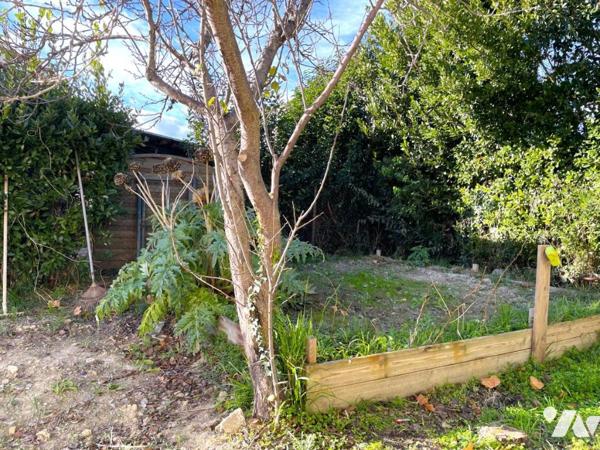 Maison plain pied rénovée 2 chambres, grand garage, piscine