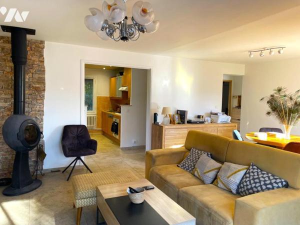 Maison plain pied rénovée 2 chambres, grand garage, piscine