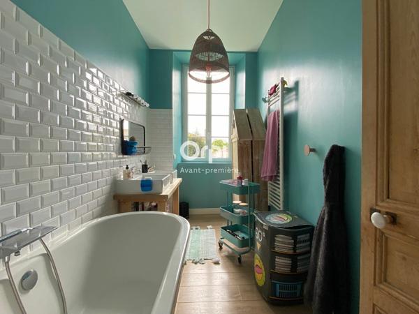 Maison à vendre    6 pièces •  Sainte-Soulle