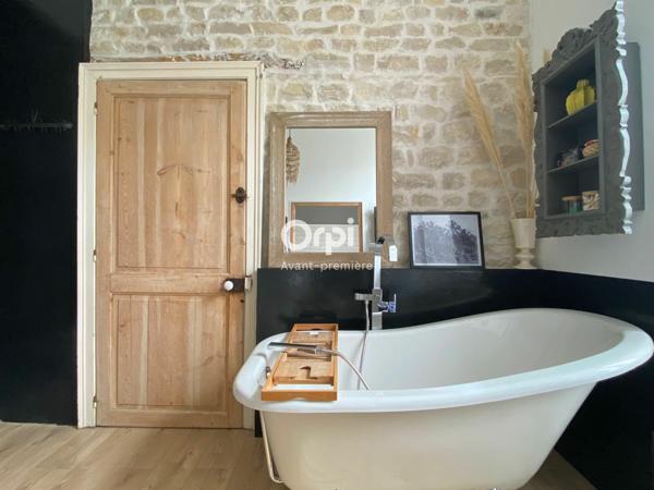 Maison à vendre    6 pièces •  Sainte-Soulle