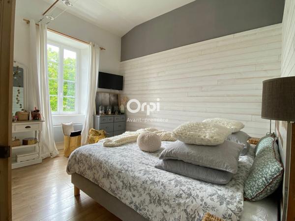 Maison à vendre    6 pièces •  Sainte-Soulle