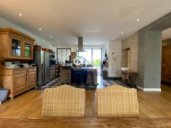 Maison à vendre    6 pièces •  Sainte-Soulle