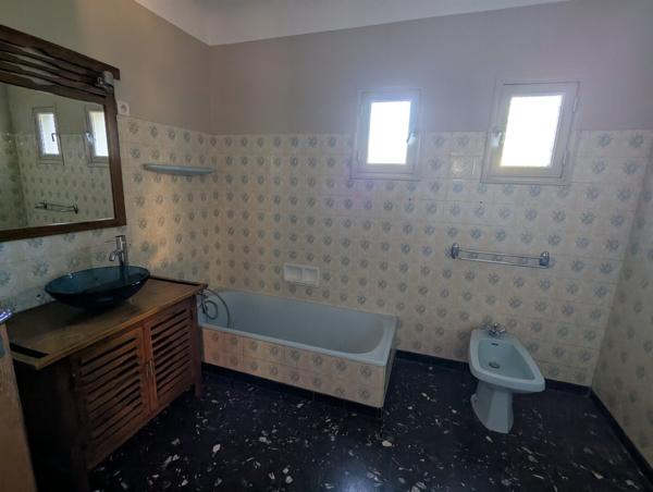 Villa plain pied à rénover entre Lourmarin et Cucuron