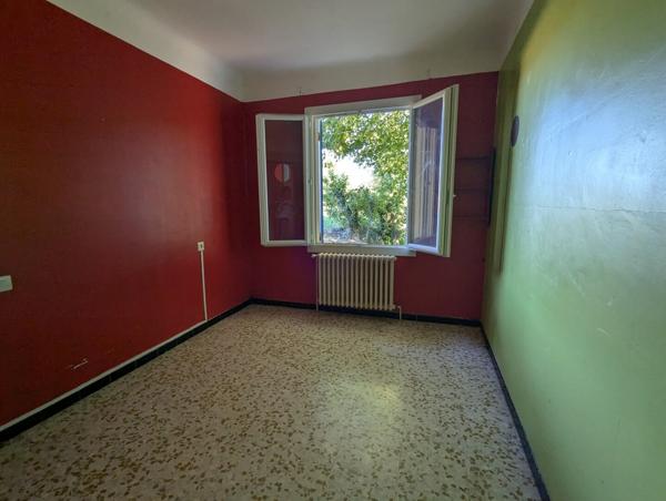 Villa plain pied à rénover entre Lourmarin et Cucuron