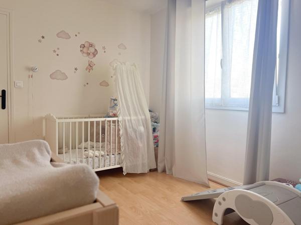 Appartement lumineux à Bellevue (le chouette côté ?)