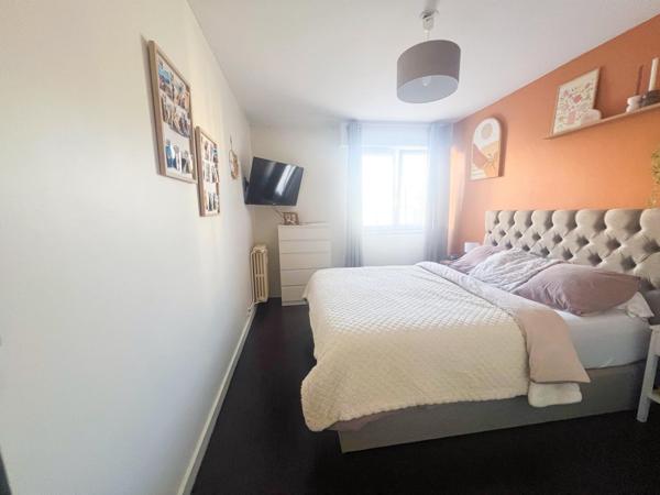 Appartement lumineux à Bellevue (le chouette côté ?)