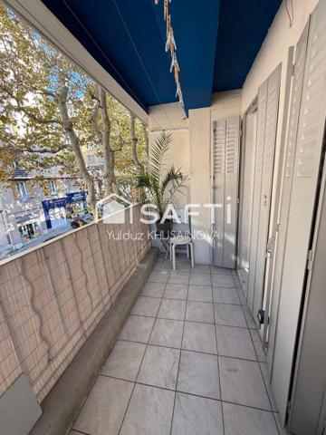 GRAND  APPARTEMENT T4 REFAIT A NEUF