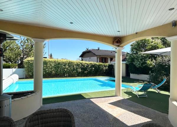 Maison à VALSERHONE, 01200 - 7 pièces 189m²