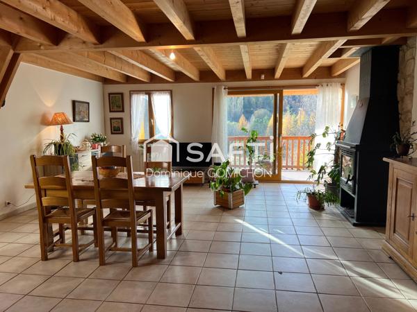 Jolie maison spacieuse avec une vue dégagée, très fonctionnelle