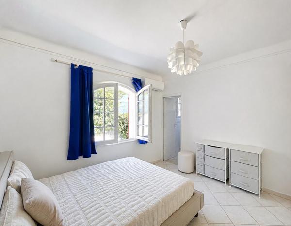 A vendre/ Maison de 144m² avec piscine.